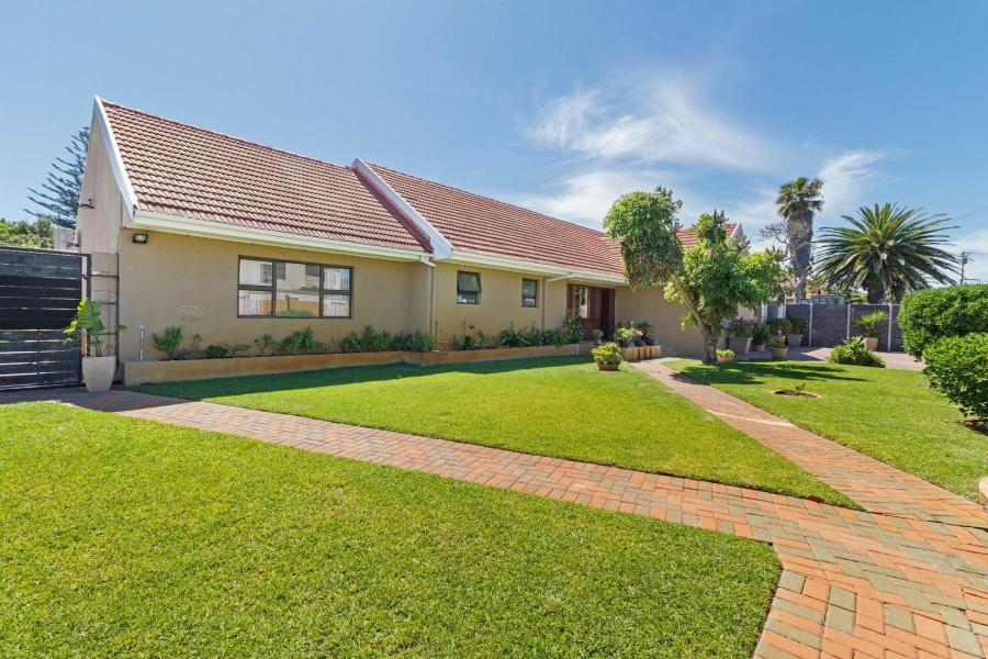 4 Bedroom Property for Sale in Milnerton Western Cape